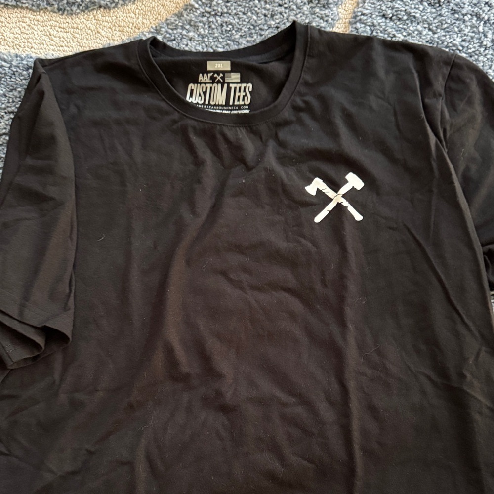 LIKE NEW!! All American Roughneck Black Graphic T-Shirt